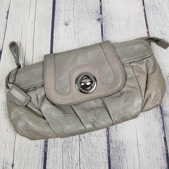 Danier Handbags - DANIER | grey leather zip close clutch